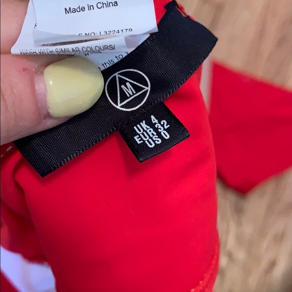 Missguided SZ 0 Red Halter Bikini Set. Never worn - Picture 3 of 5